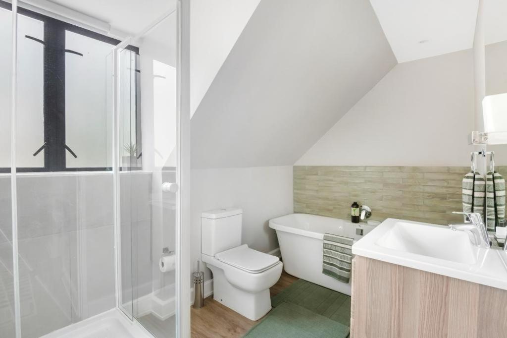30 On Whites Guesthouse ブルームフォンテーン エクステリア 写真